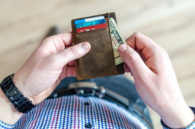 Focus on personal finance and achieve your financial goals! This information offers six essential tips to jumpstart your financial journey in 2024.